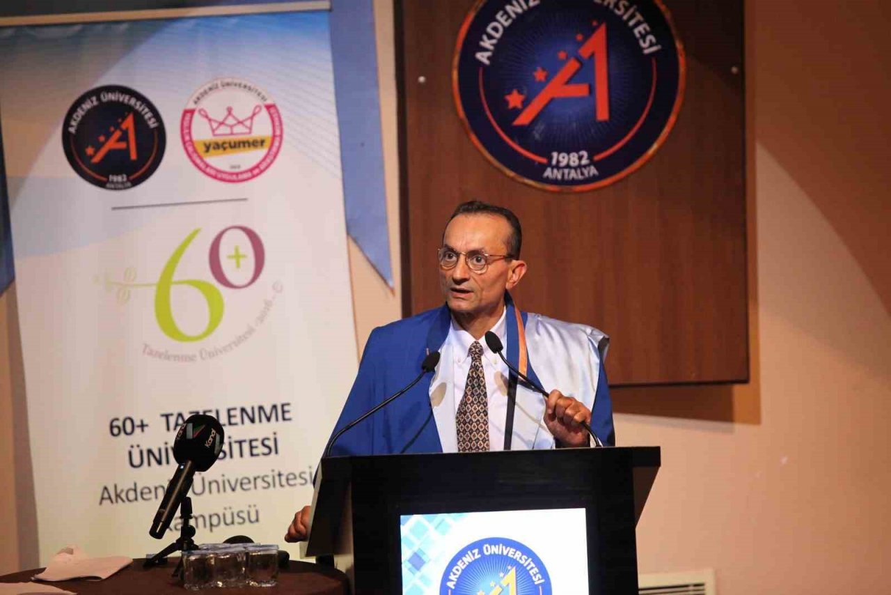 Tazelenme Üniversitesi’nden 82 öğrenci mezun oldu