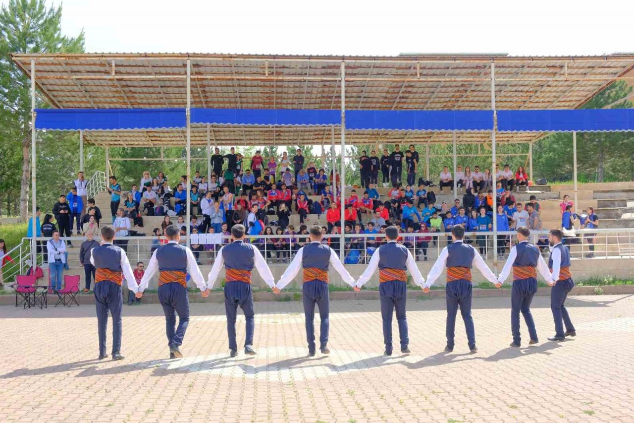 ÜNİLİG Oryantiring Türkiye Şampiyonası Sivas’ta başladı