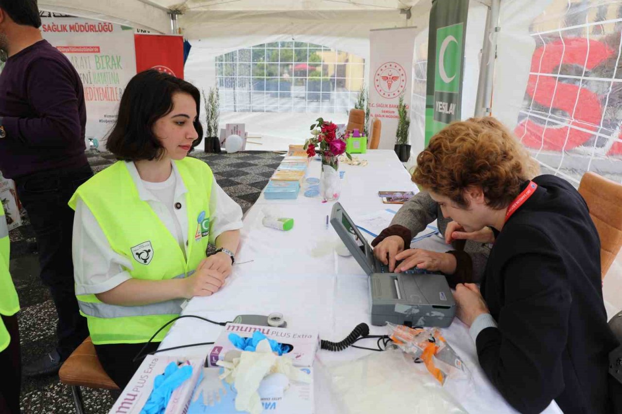 Dünya Tütünsüz Günü’nde ’İzmarit Avcıları’ sokaklarda