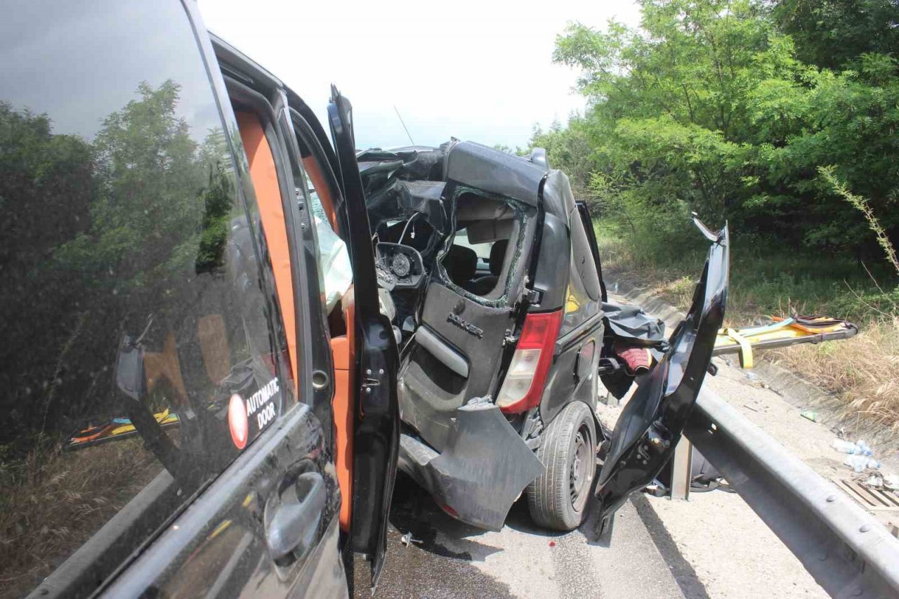 TEM’de feci kaza: 2 ölü