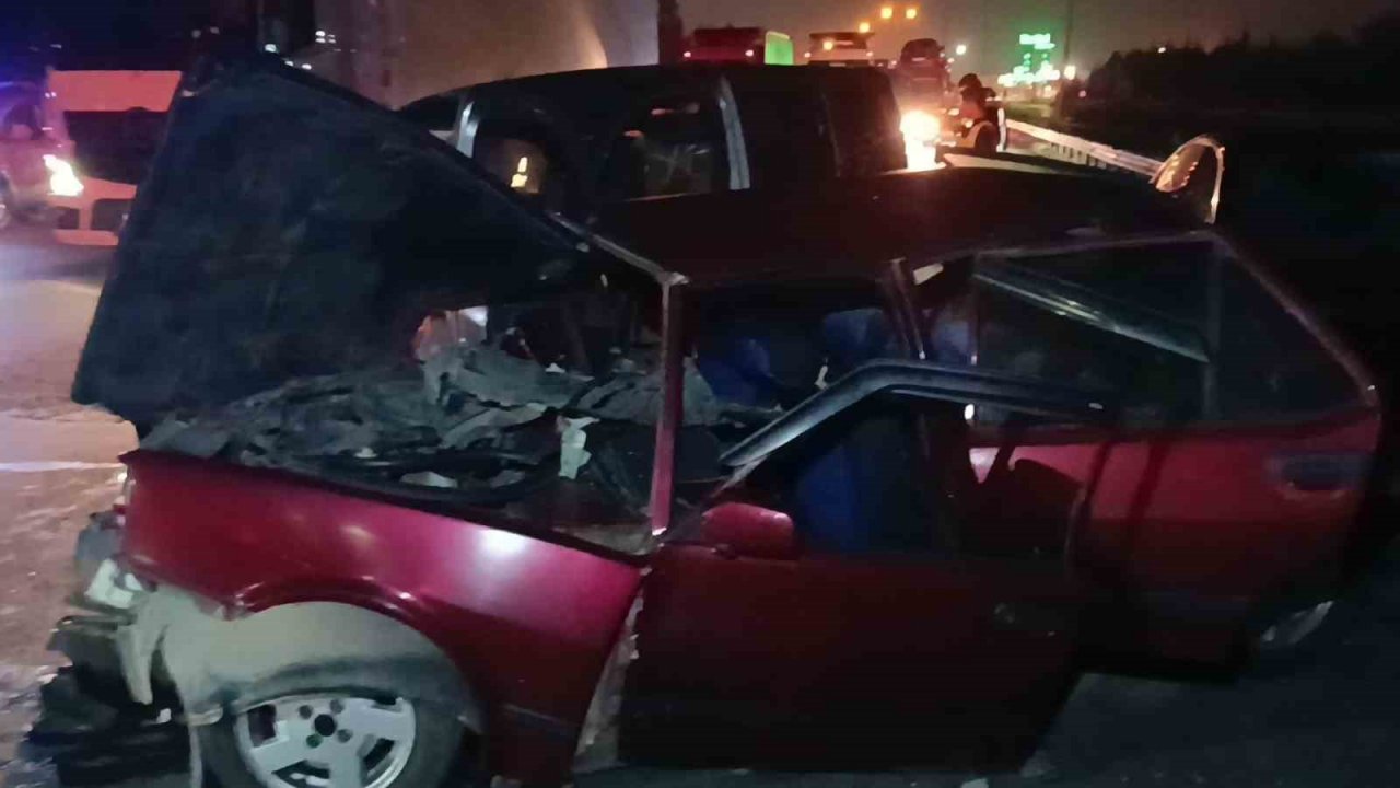 TEM’de 3 aracın karıştığı zincirleme kaza: 4 yaralı