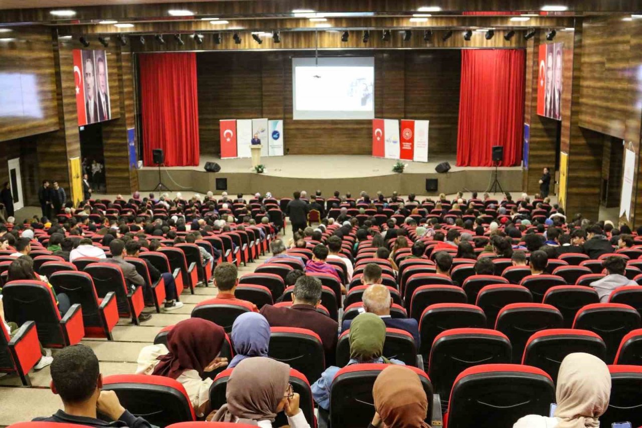 ‘Akademi Van’ projesiyle 8 ayda 400 öğrenciye eğitim verildi