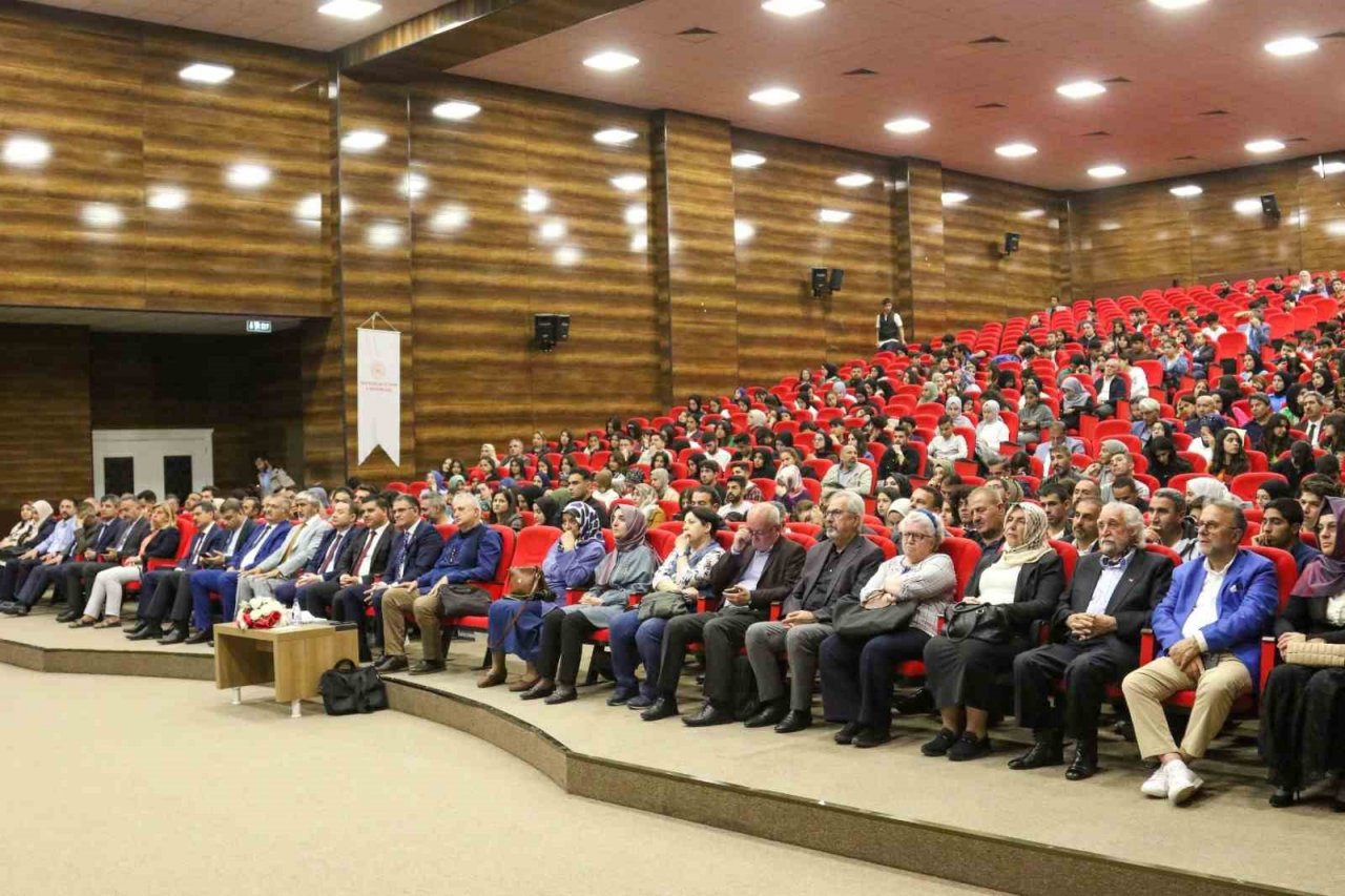 ‘Akademi Van’ projesiyle 8 ayda 400 öğrenciye eğitim verildi