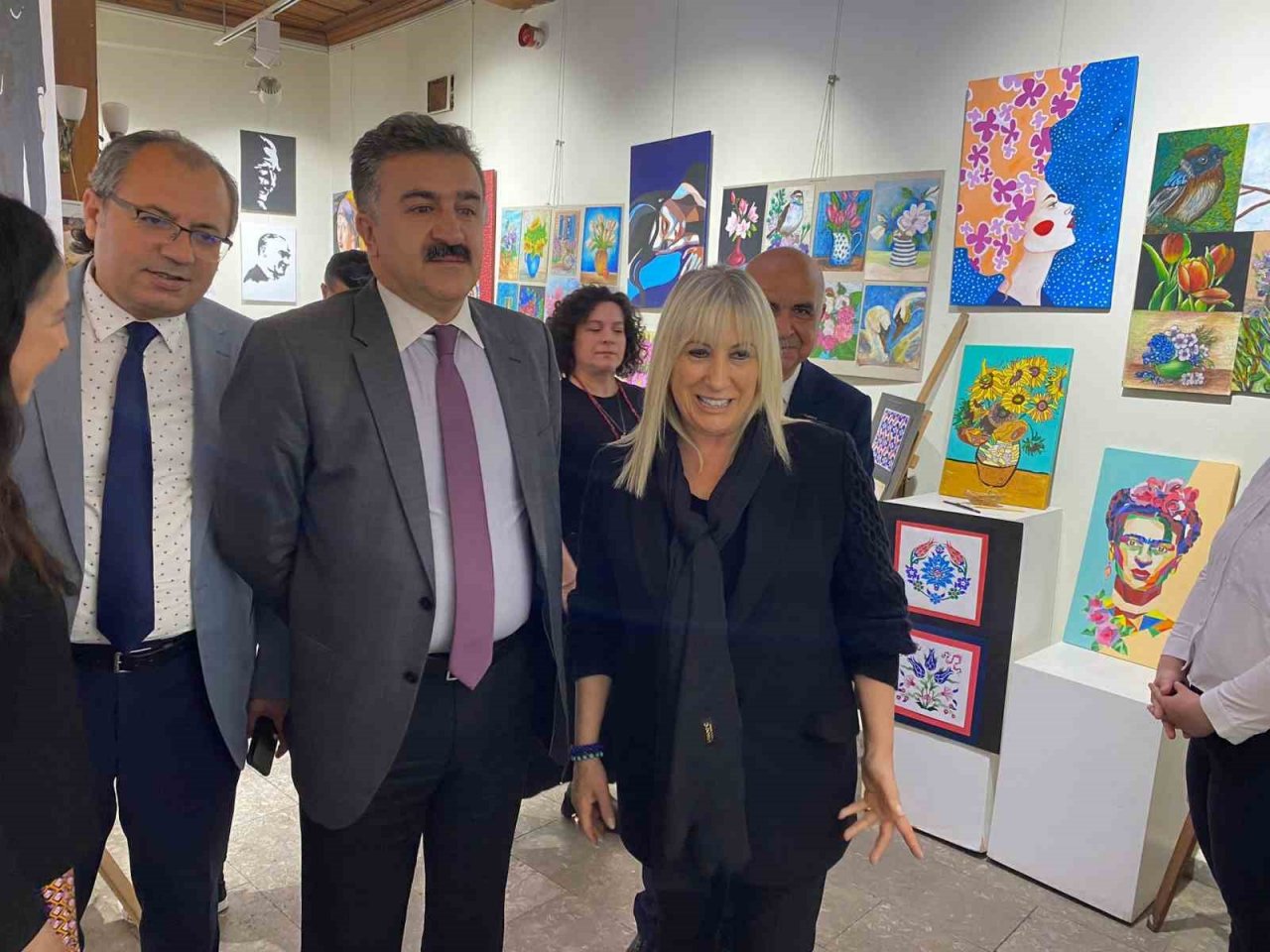 Yıl sonu resim sergisi beğeni topladı