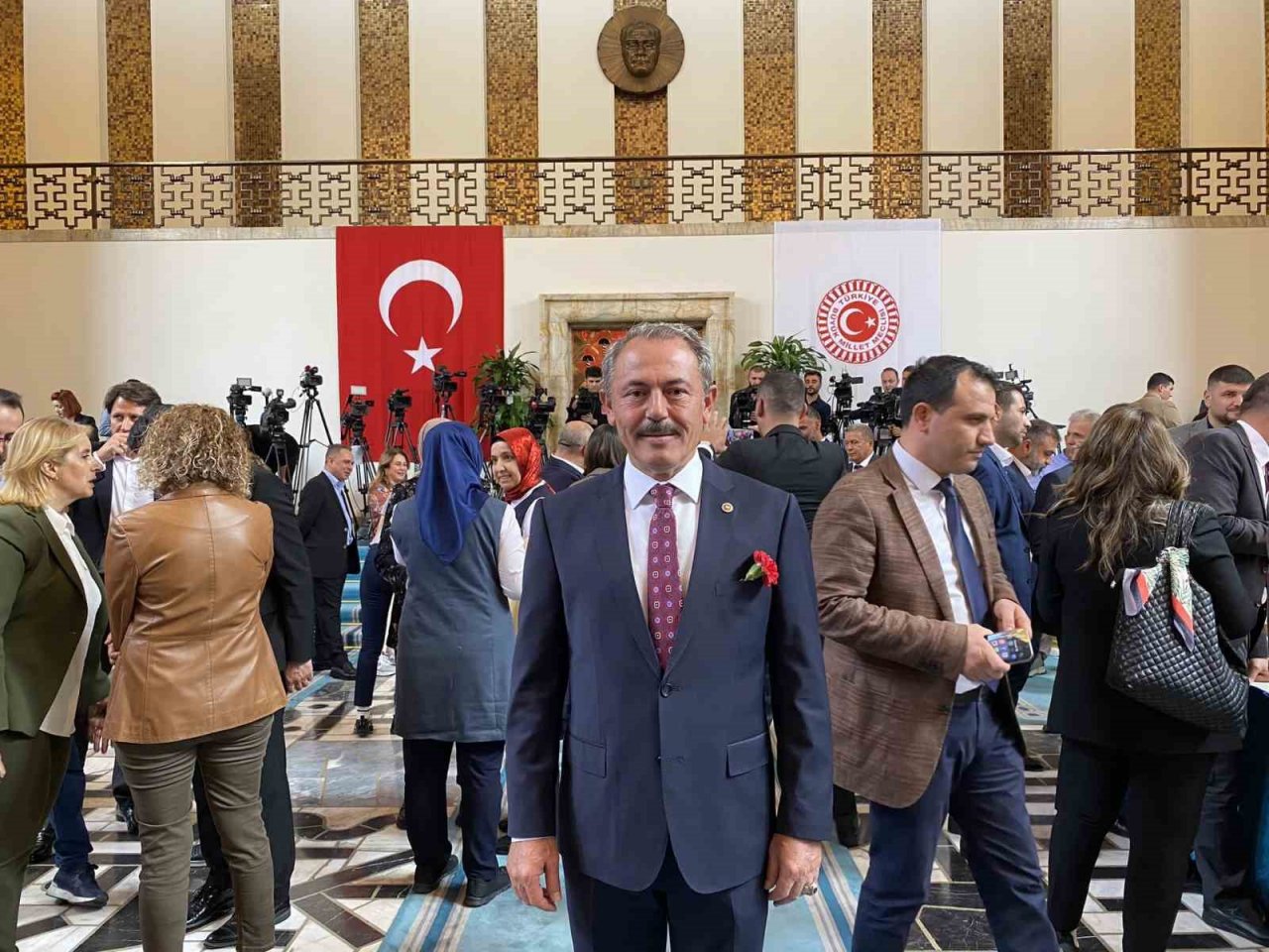 AK Partili vekiller, Meclis kaydına Denizli’nin değerleriyle gitti