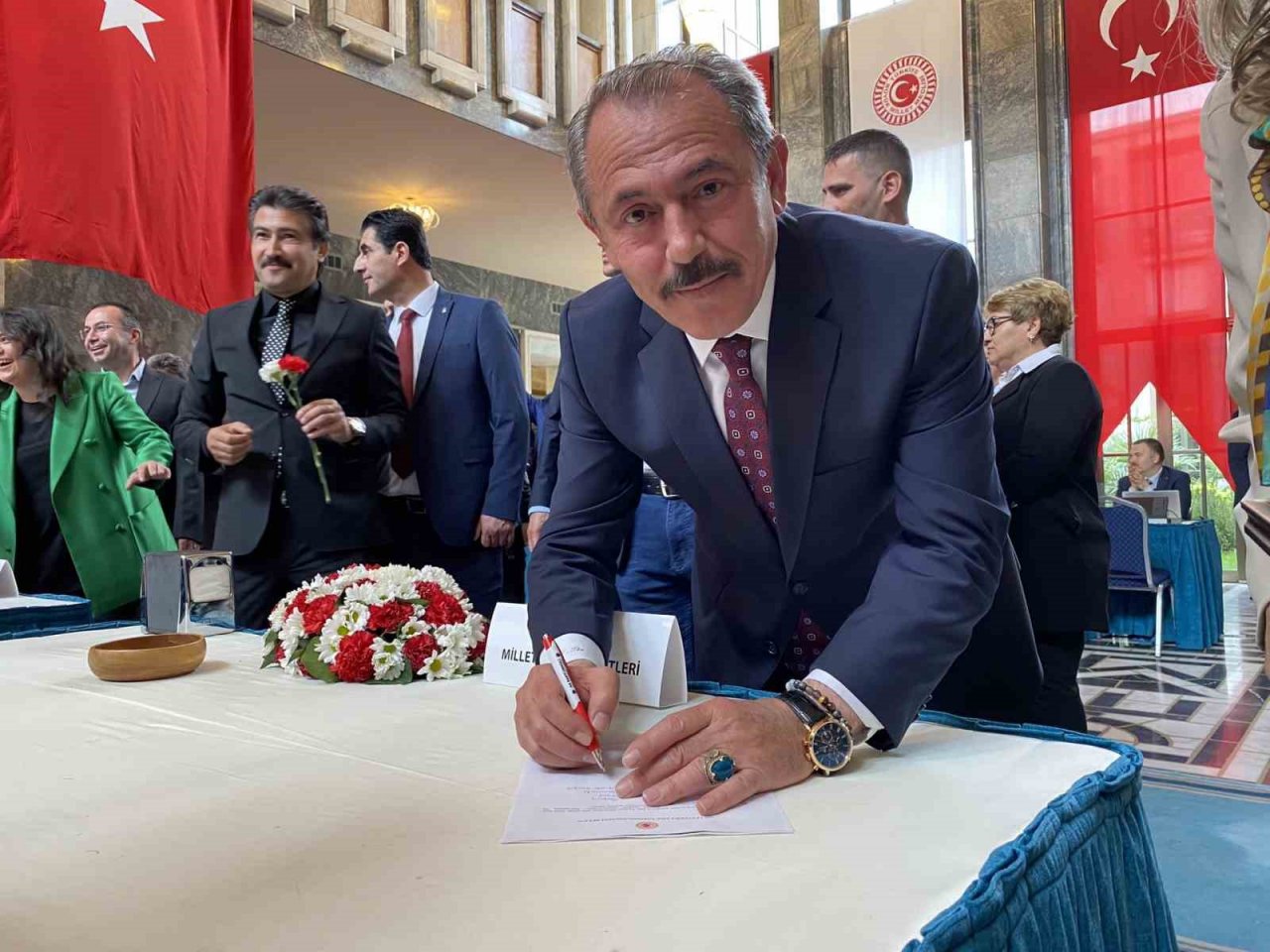 AK Partili vekiller, Meclis kaydına Denizli’nin değerleriyle gitti