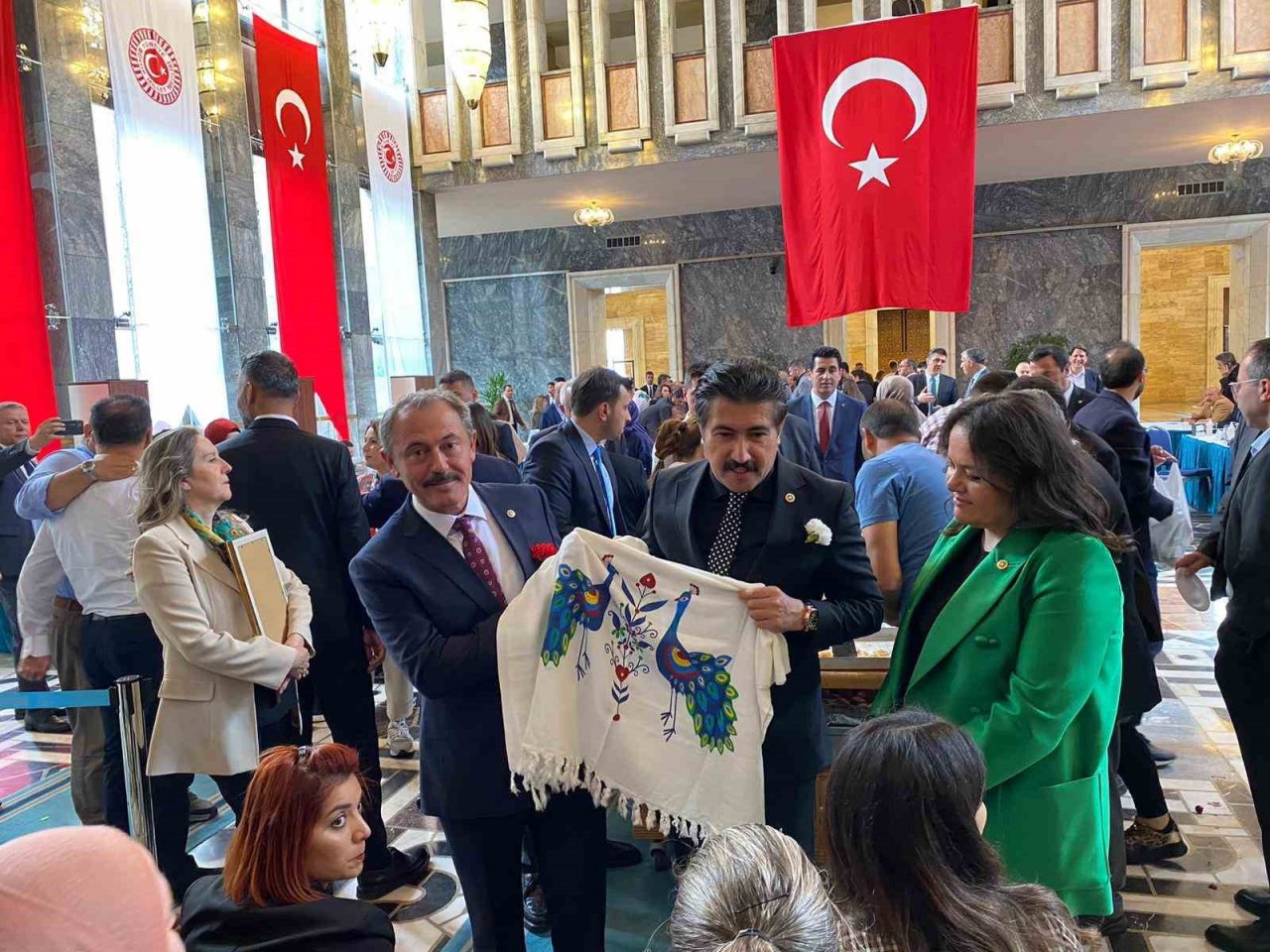 AK Partili vekiller, Meclis kaydına Denizli’nin değerleriyle gitti