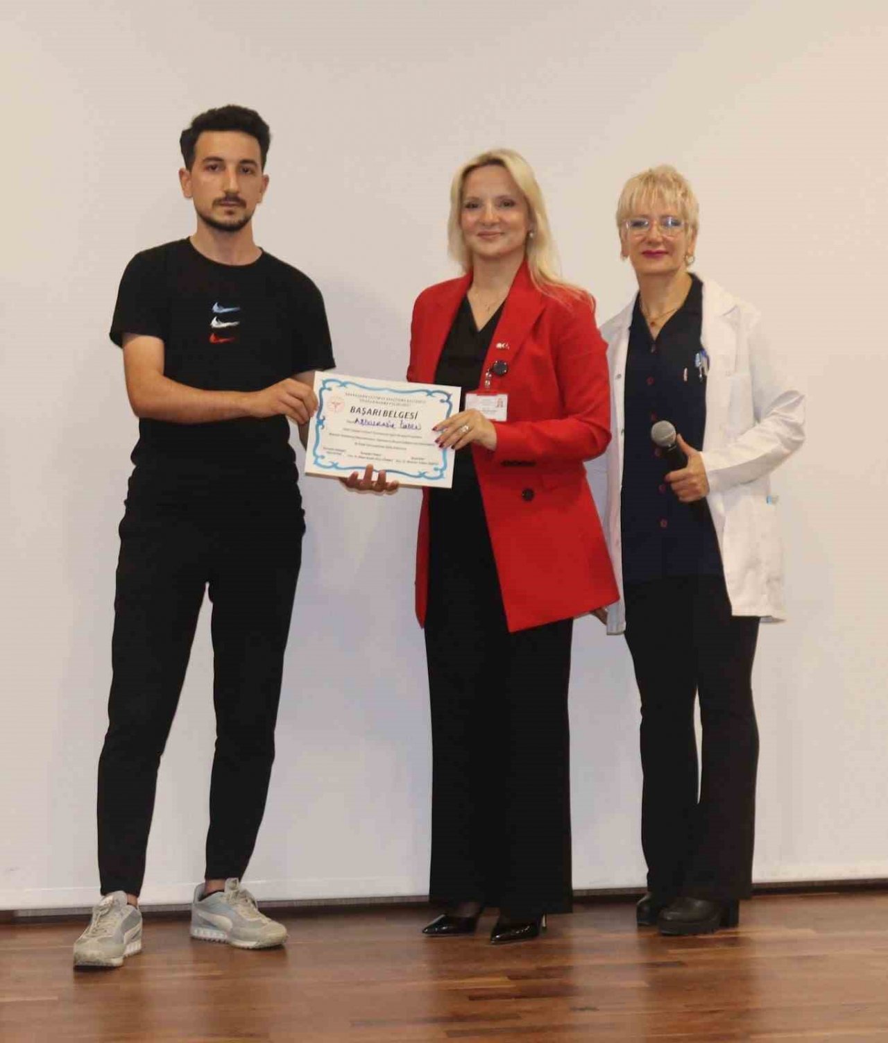 Dünya Tütünsüz Gününde sigarayı bırakan 15 kişiye belge verildi