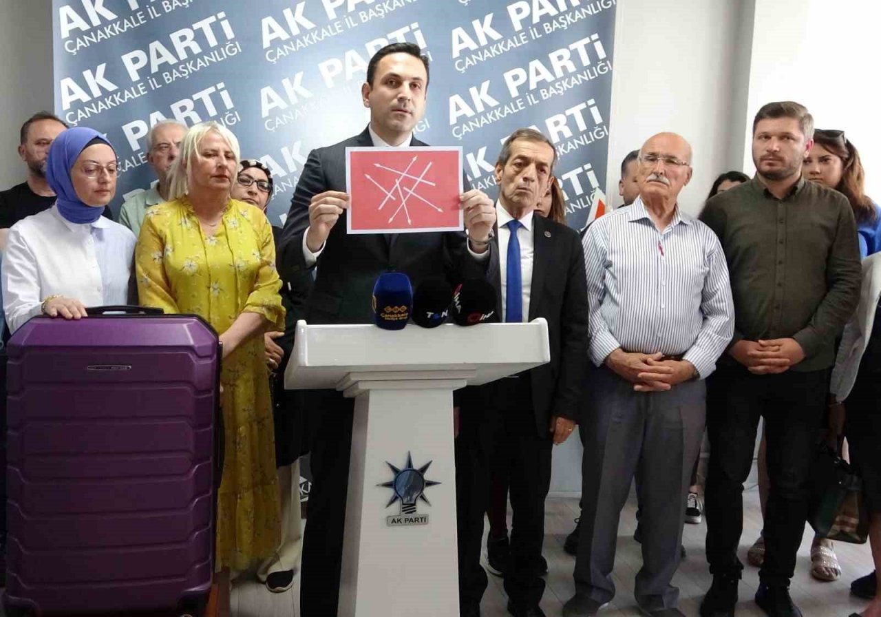 AK Parti İl Başkanı’ndan CHP’li Belediye Başkanı’na ‘mor bavullu’ gönderme