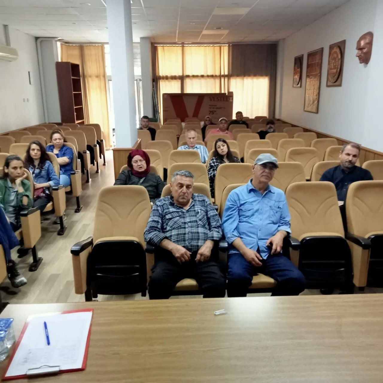 Çiftçilere seracılık kursu verildi