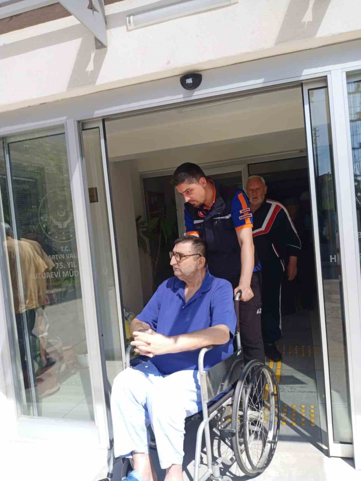 Huzurevi sakinlerine afet farkındalık eğitimi verildi