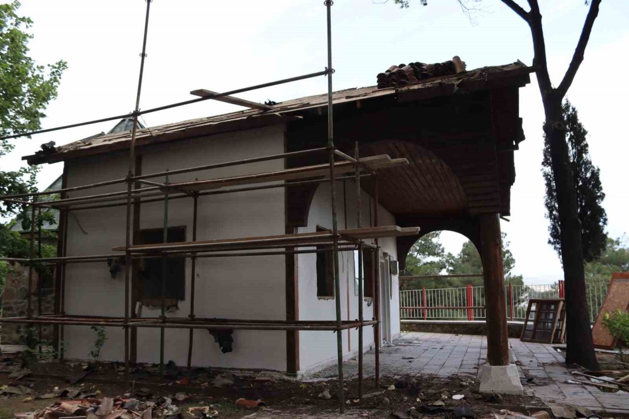 Tarihi Koyunbaba Türbesi’nde restorasyon çalışması başlatıldı