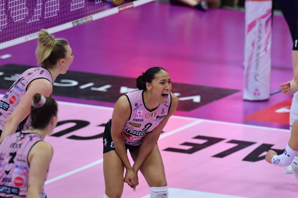 Alexa Gray, Eczacıbaşı Dynavit’te