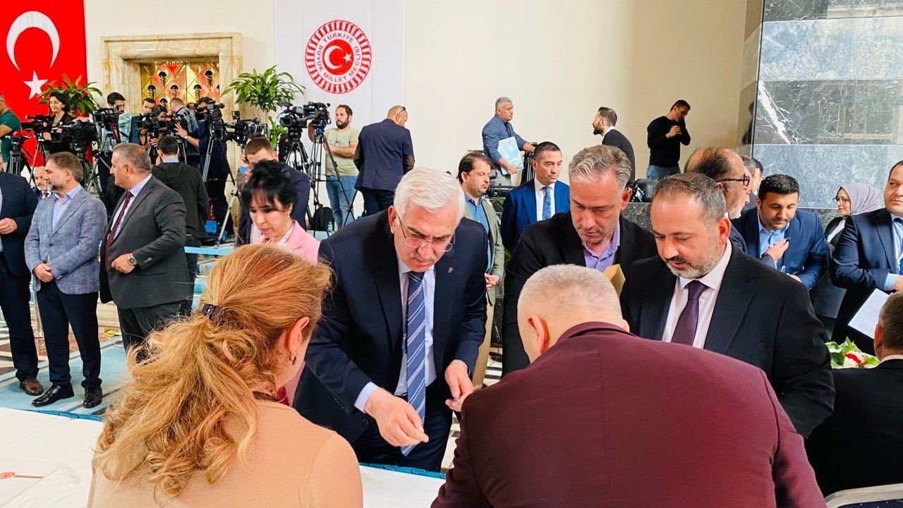 Öz; ‘Artık memleket için çalışma vakti’