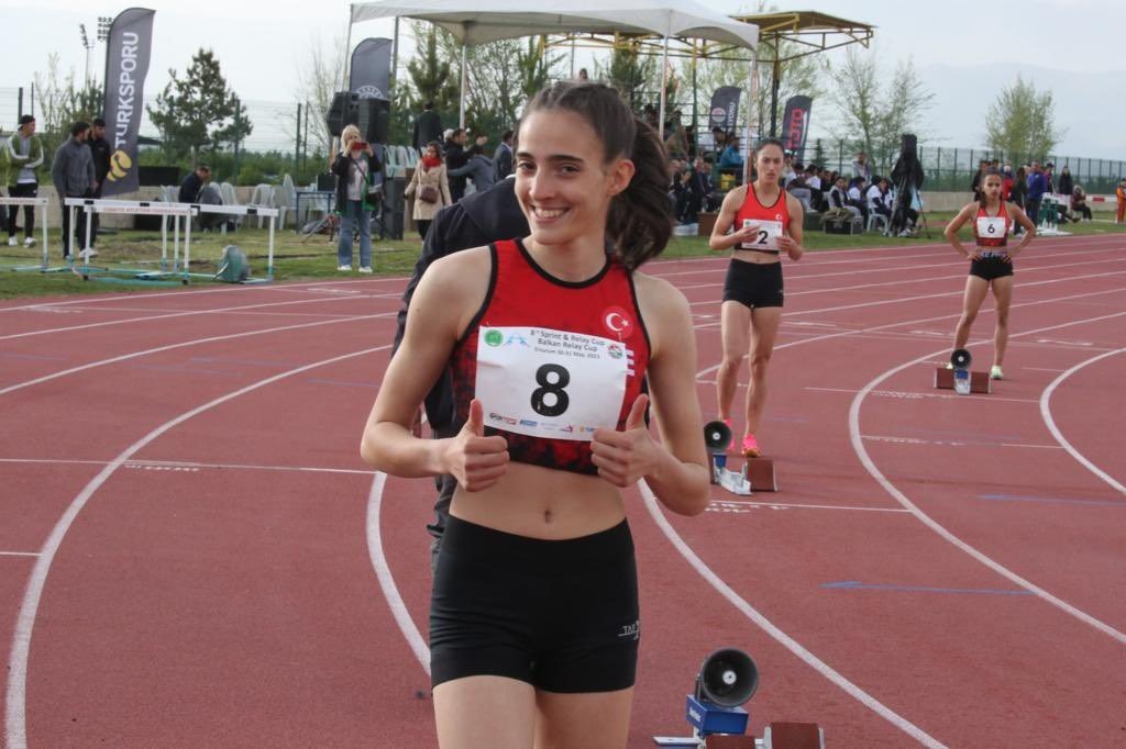 Eskişehirli genç atlet madalyalarına bir yenisini ekledi