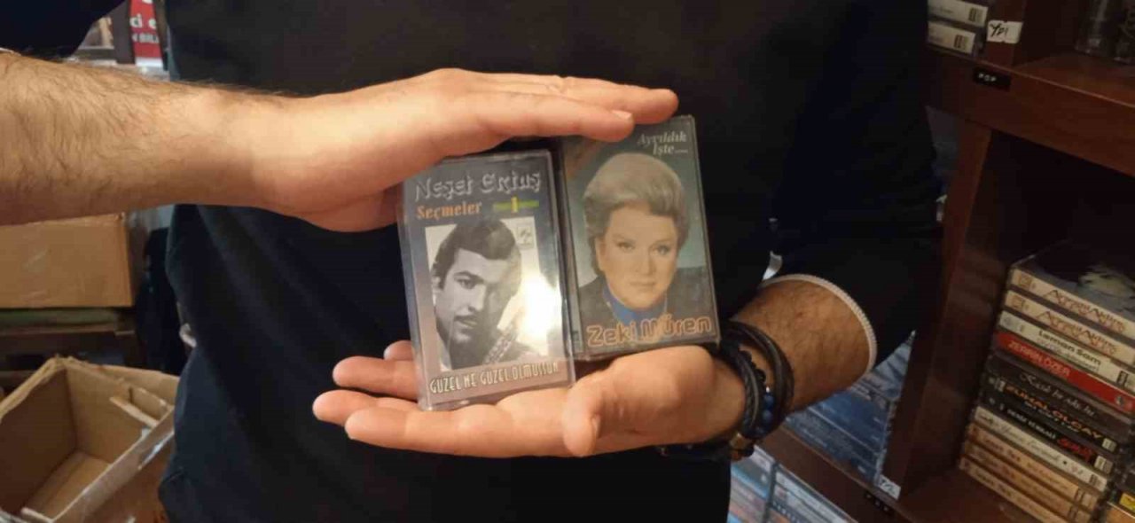 Gençler kasetlerle nostalji yaşıyor