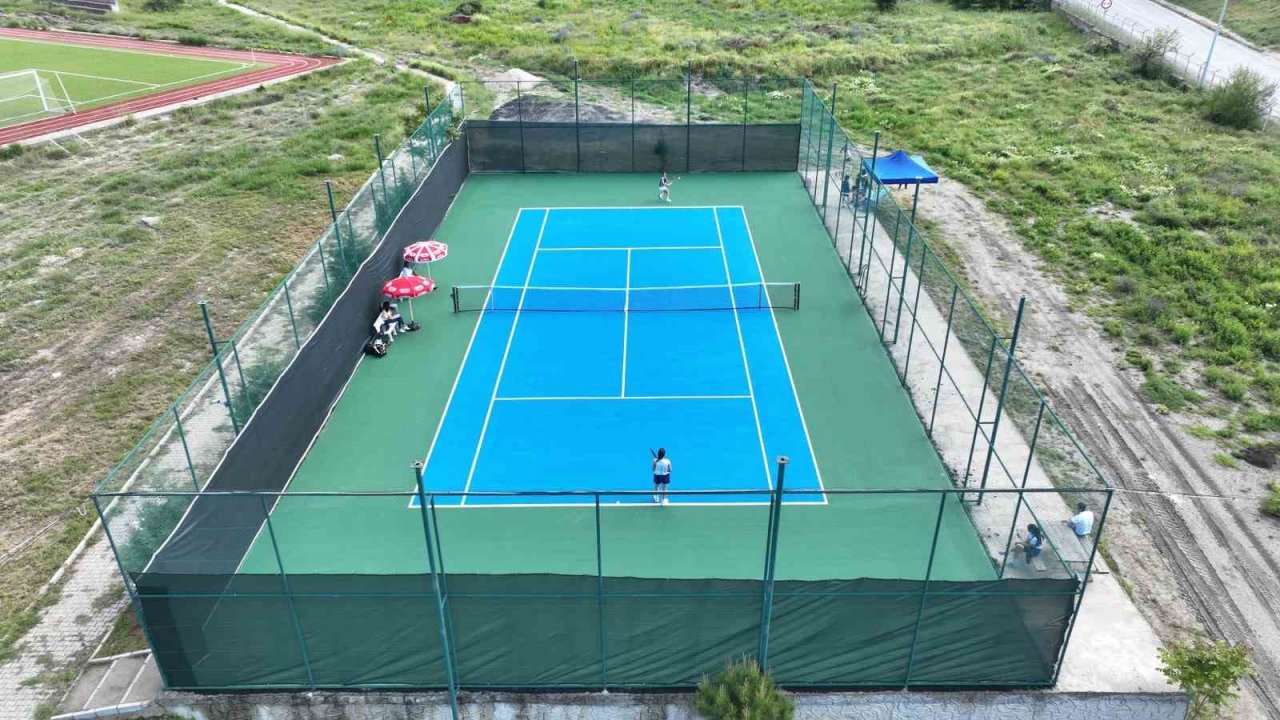 Okul Sporları Gençler Tenis Türkiye Birinciliği müsabakaları Manisa’da başladı