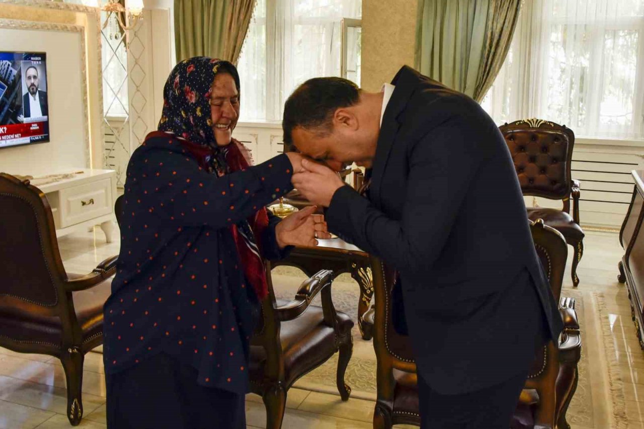 Gümüşhane’de Kıbrıs Gazileri madalyalarını aldı