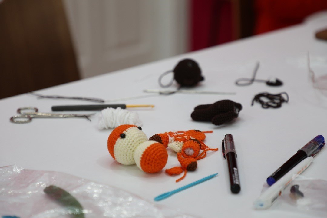 Mahalle kreşlerinde anneler el sanatlarını, çocuklar da eğitimlerini geliştiriyor