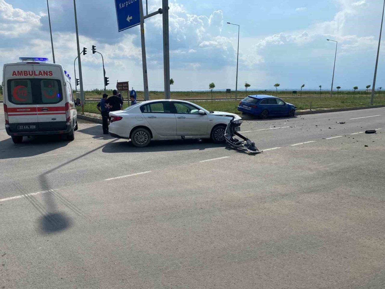 İpsala’da 2 otomobilin çarpıştığı kazada 2 kişi yaralandı