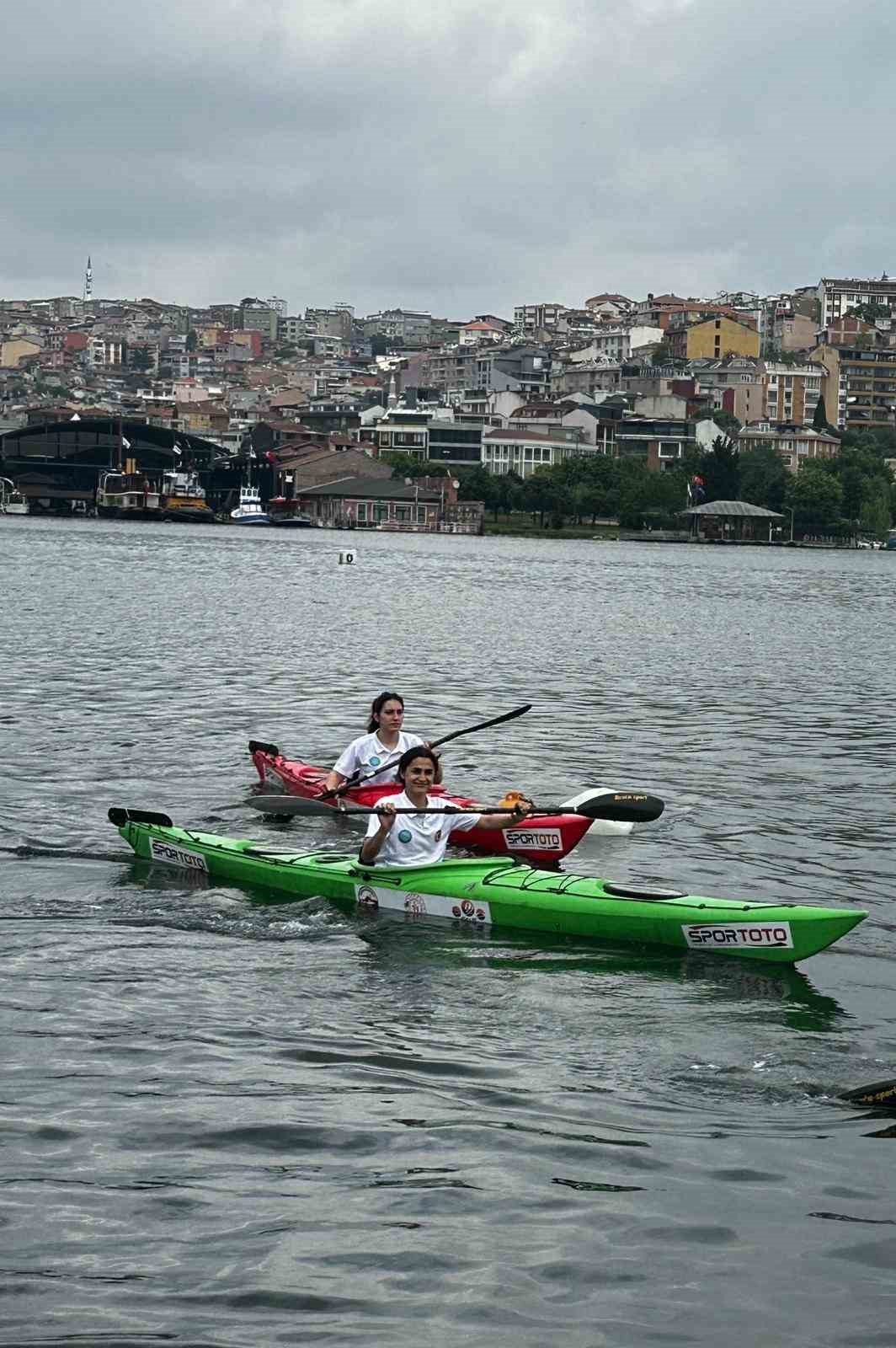 BUÜ’lü kanoculardan önemli başarı