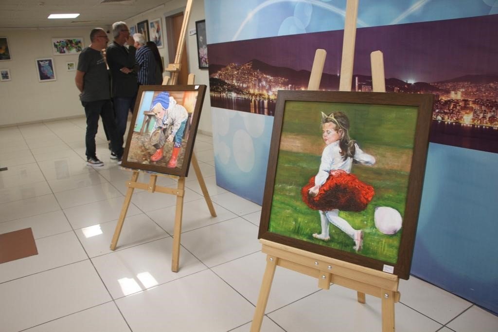 Soğanlık Kültür Merkezi, resme gönül veren sanatçıların sergisine ev sahipliği yaptı