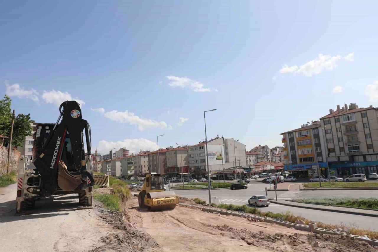 Başkan Çolakbayrakdar; “Erkilet Bulvarı ve Yeşil Mahalle, yeni yüze kavuşuyor”