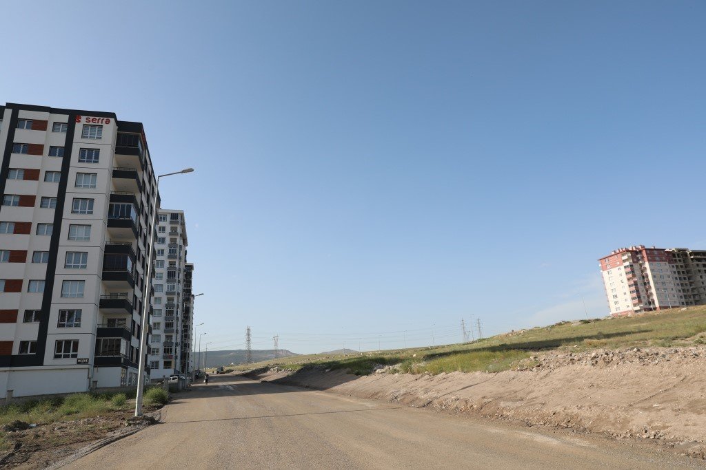 Başkan Çolakbayrakdar; “Vatandaşlarımızın taleplerini en hızlı şekilde yerine getiriyoruz”