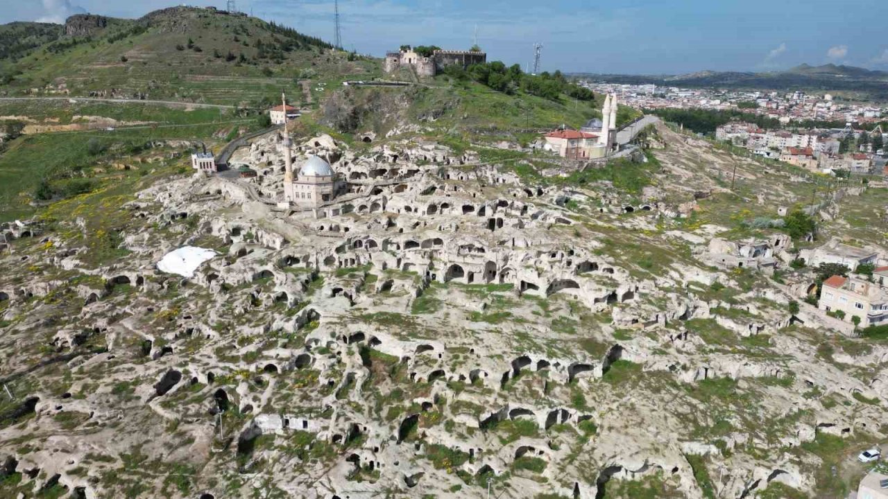 NERO Rehberleri Kayaşehir Ve Meryem Ana Kilisesi’ni gezdi