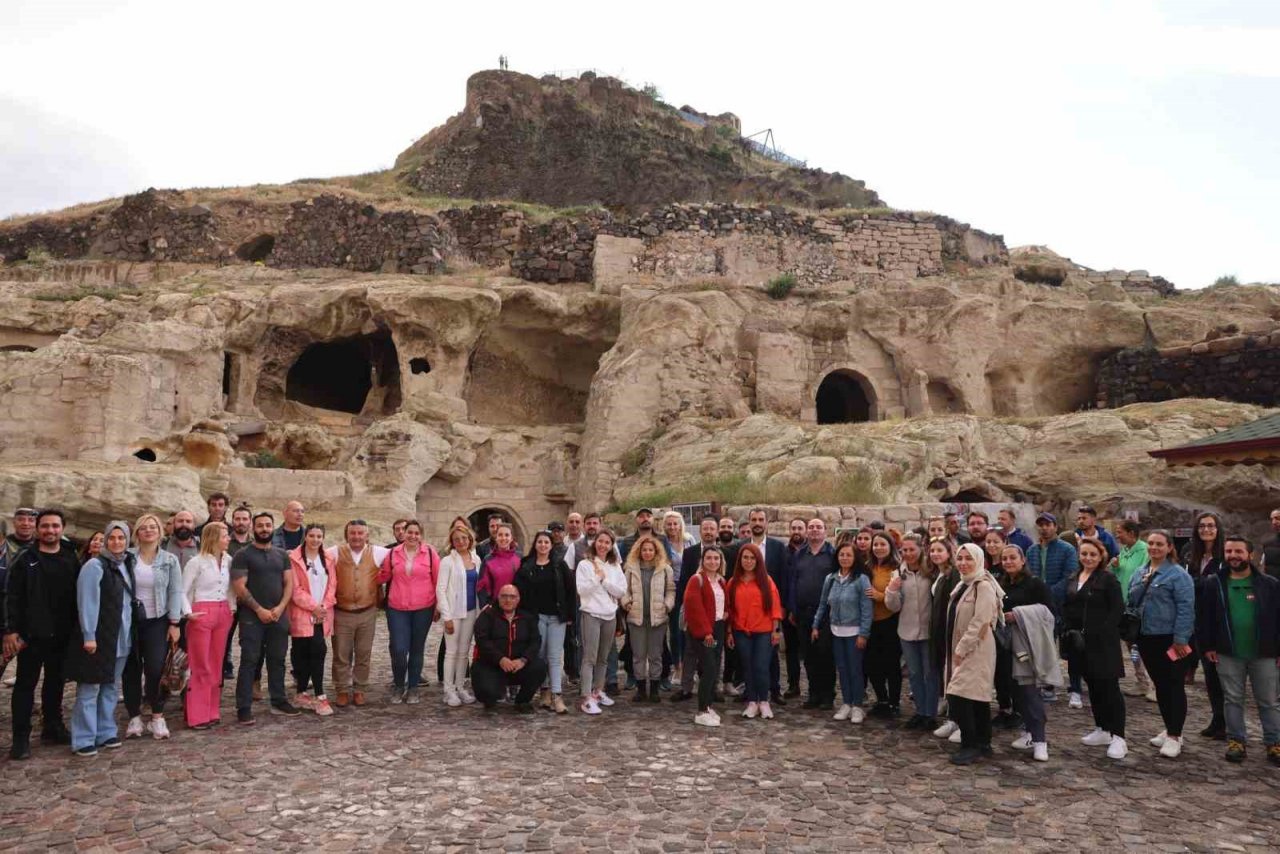 NERO Rehberleri Kayaşehir Ve Meryem Ana Kilisesi’ni gezdi