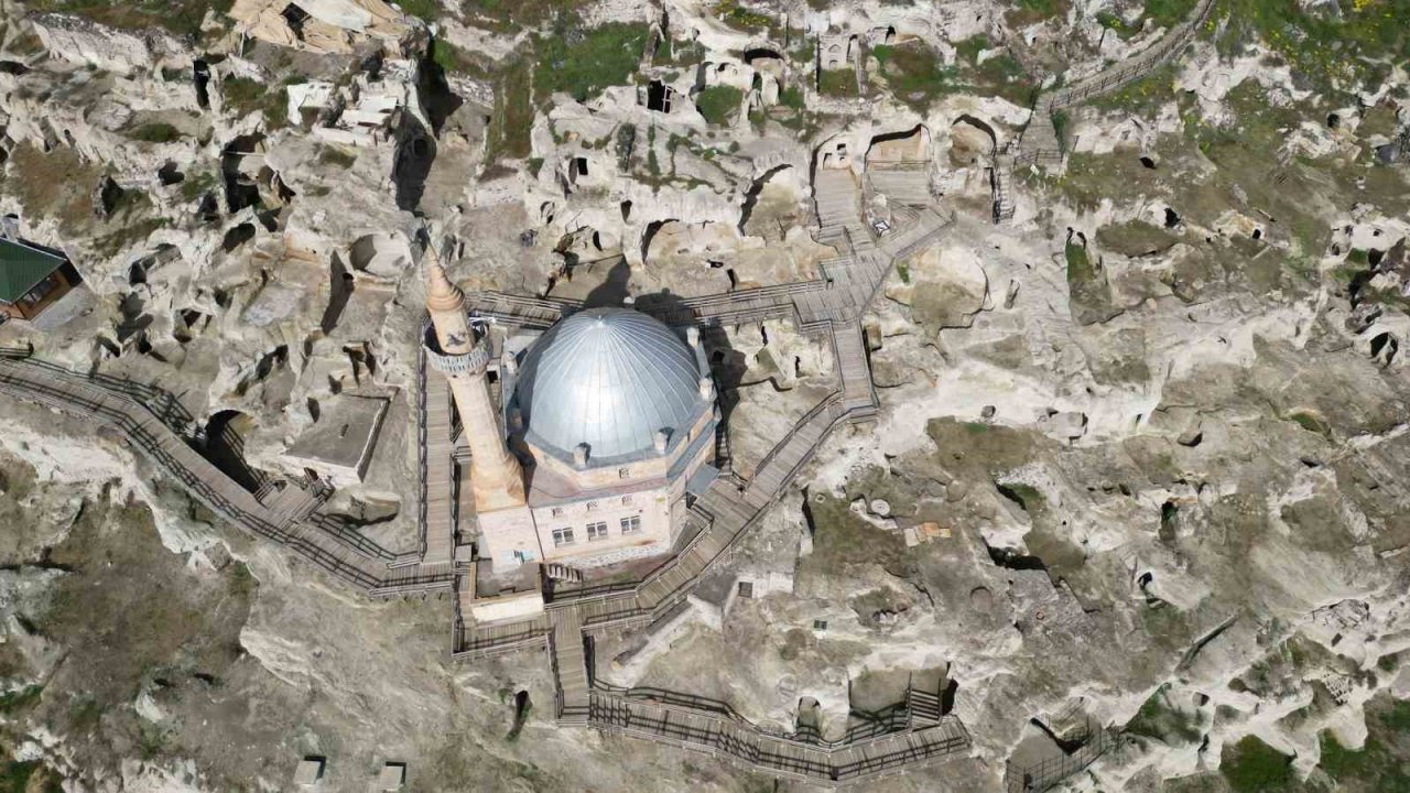 NERO Rehberleri Kayaşehir Ve Meryem Ana Kilisesi’ni gezdi