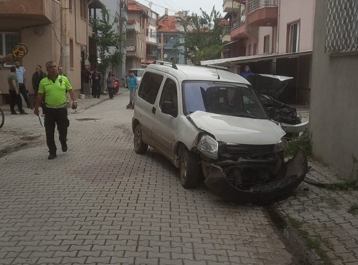 Tavşanlı’da trafik kazası: 1 yaralı