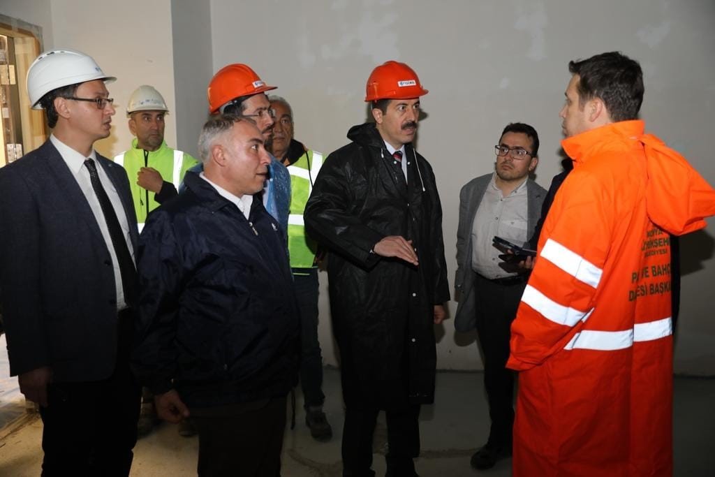 Rektör Ahmet Tekin, Şehir Hastanesini inceledi