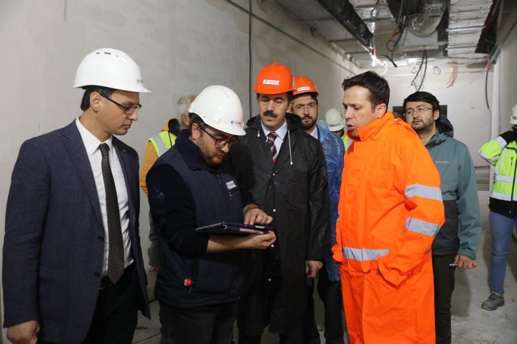 Rektör Ahmet Tekin, Şehir Hastanesini inceledi