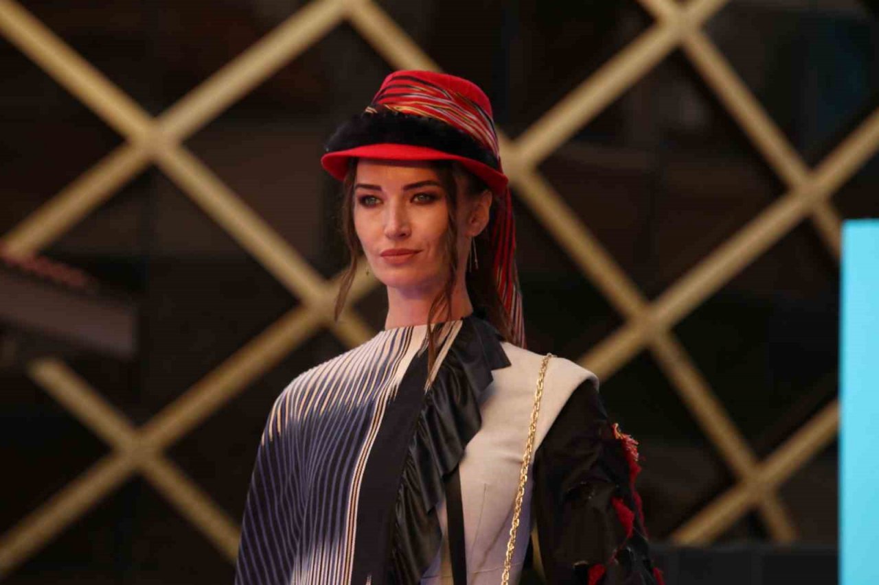 580 yıllık keşandan yapılan kıyafetler Rize’de sergilendi