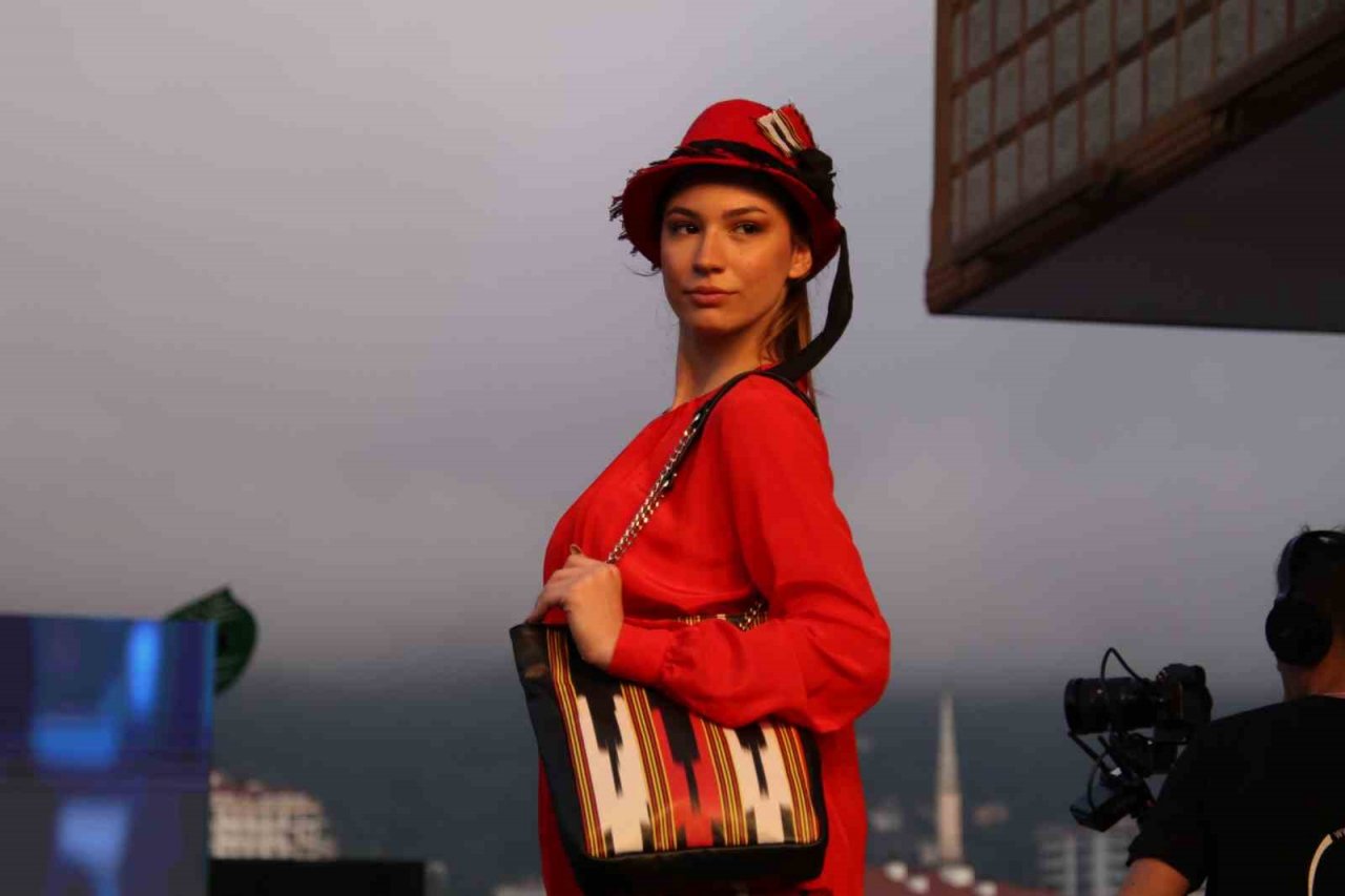 580 yıllık keşandan yapılan kıyafetler Rize’de sergilendi