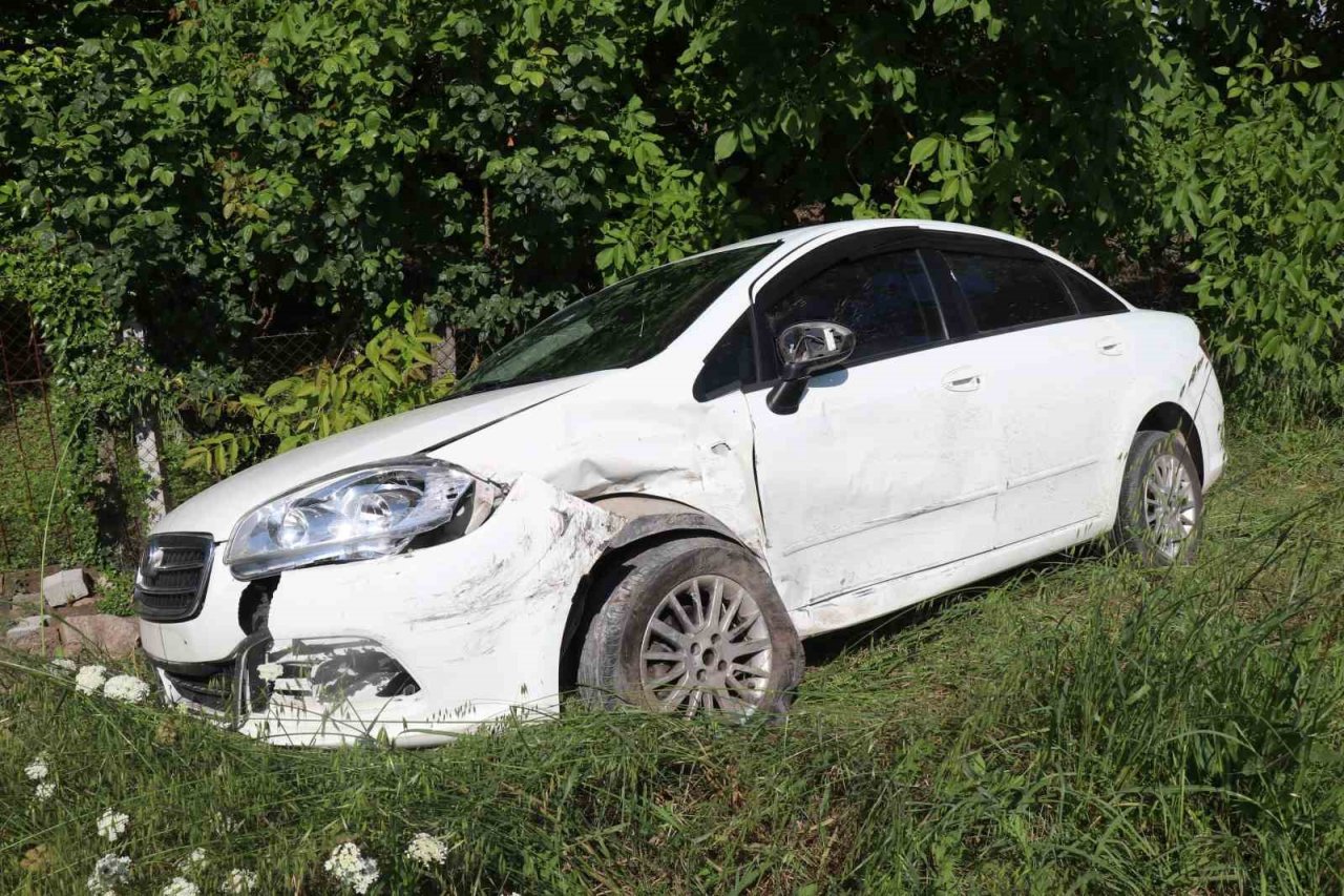 Duble yolda korkutan kaza: Kontrolden çıkarak karşı yöne geçti