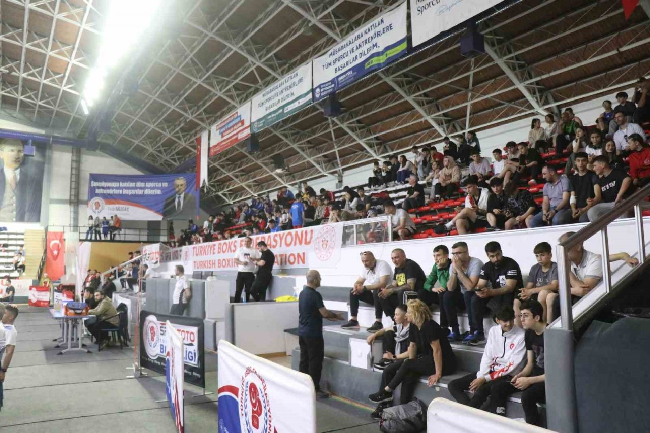 67 ilden 848 sporcu, Türkiye Ferdi Boks Şampiyonası’nda mücadele ediyor