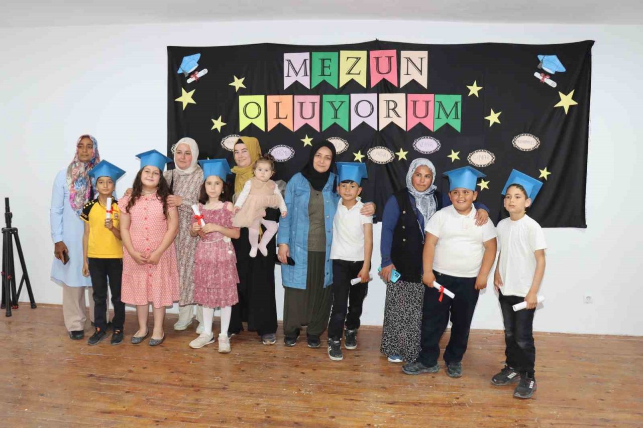 Şehit Melih Özcan İlkokulunda mezuniyet töreni yapıldı
