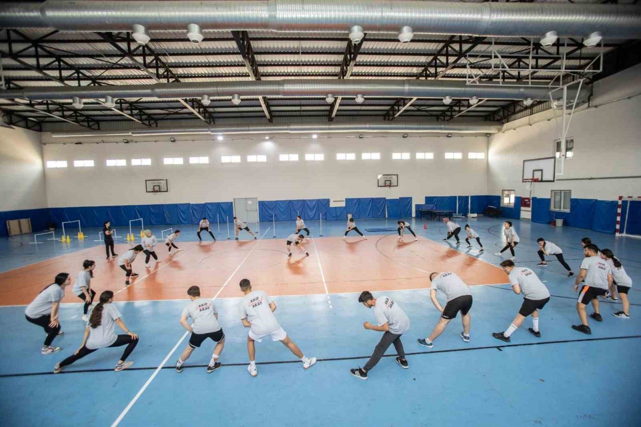 Başkan Akay: “Gençliğe destek olmak bizleri mutlu ediyor ”