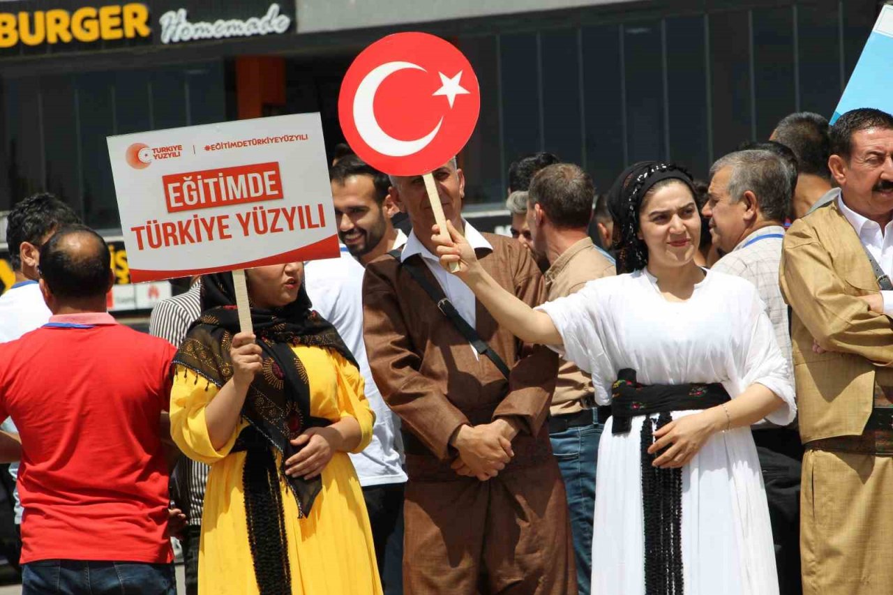 Şırnaklı kursiyerler yıl boyunca yaptıkları eserleri beğeniye sundu