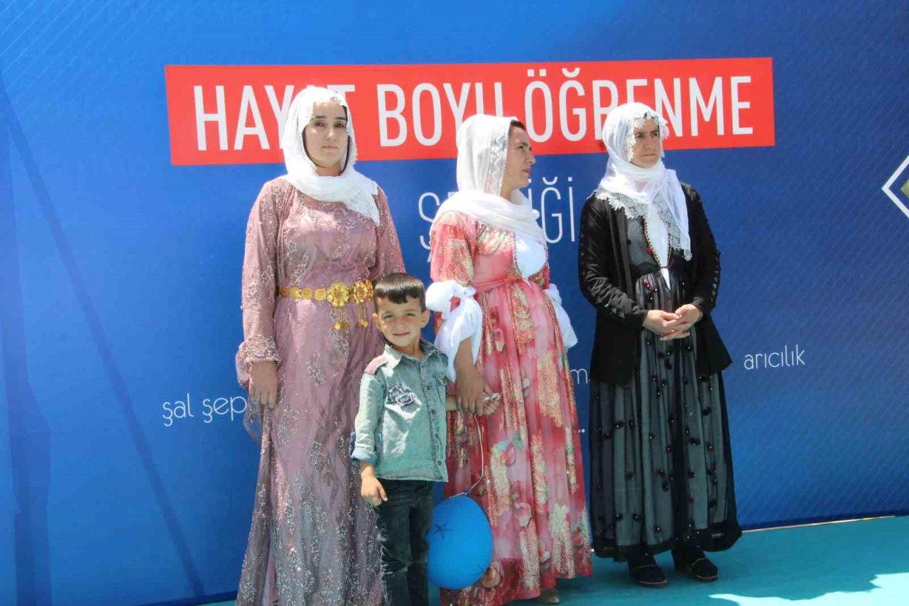 Şırnaklı kursiyerler yıl boyunca yaptıkları eserleri beğeniye sundu