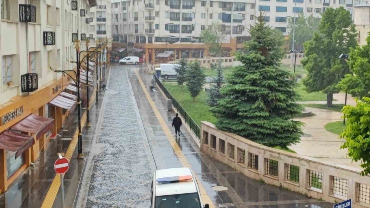 Sivas Valiliği uyardı: Kuvvetli sağanak yağışa dikkat