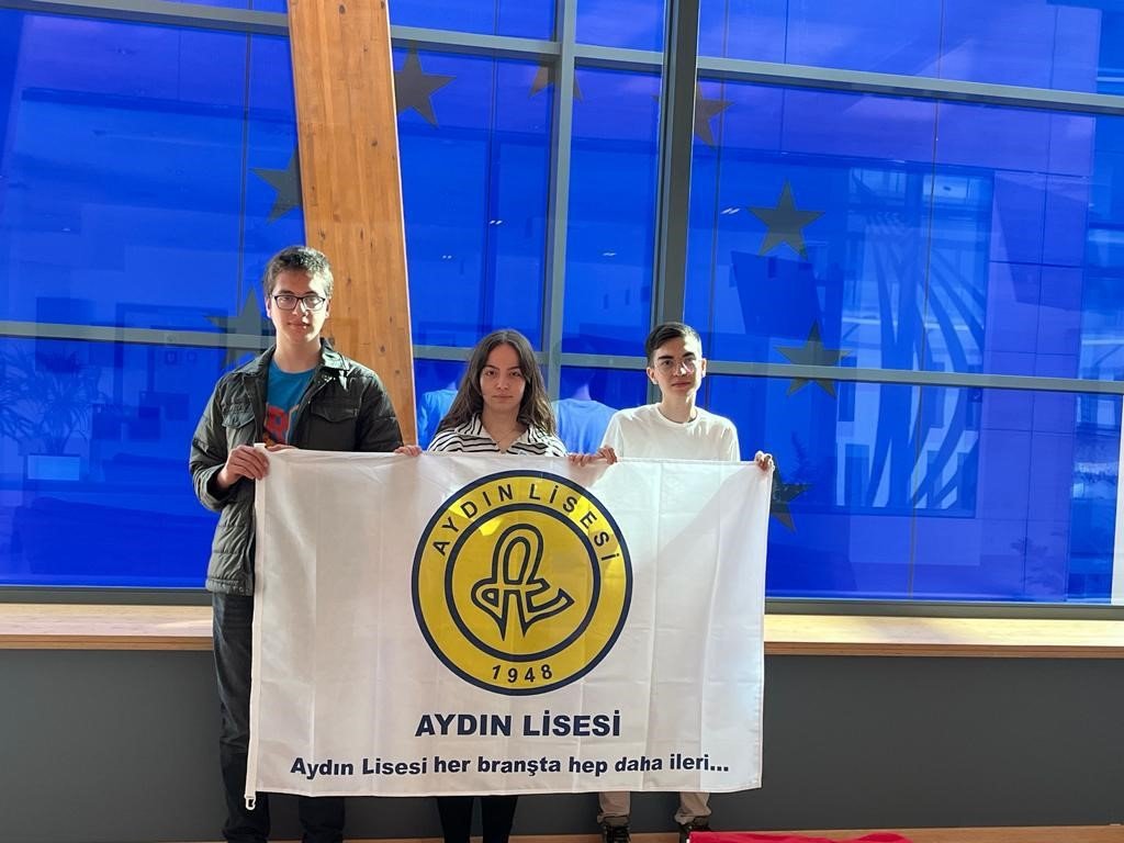 Aydın Lisesi elde ettiği başarılar ile Aydınlıları gururlandırıyor