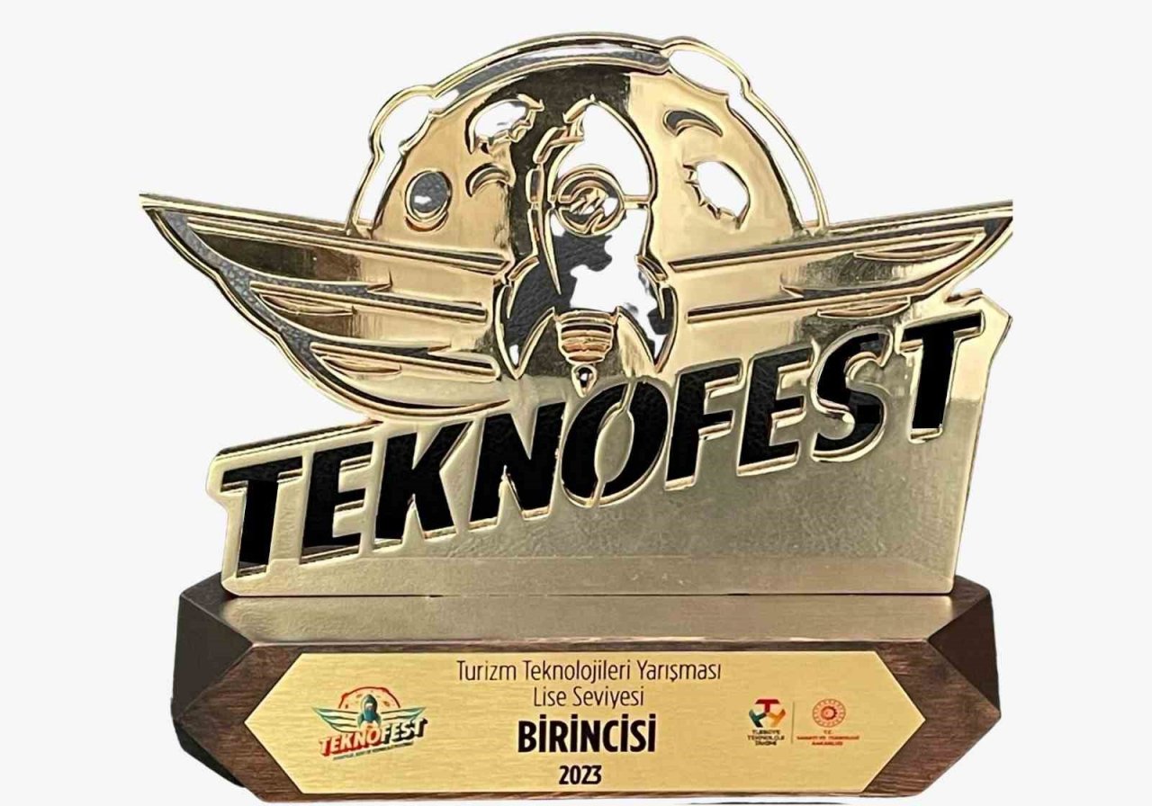 Aydın Lisesi elde ettiği başarılar ile Aydınlıları gururlandırıyor