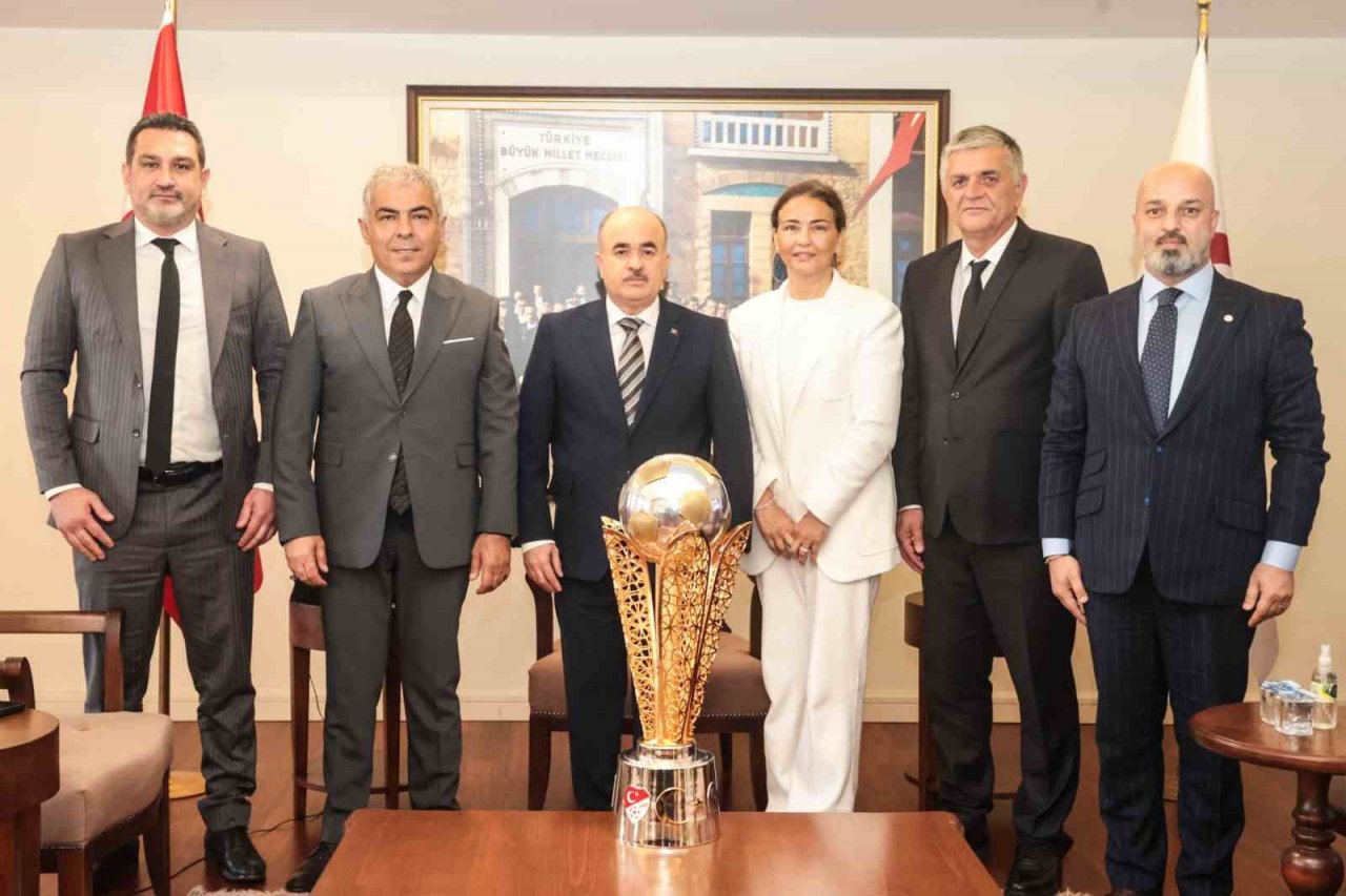 Şampiyonluk kupası, Samsun Valiliği’nde