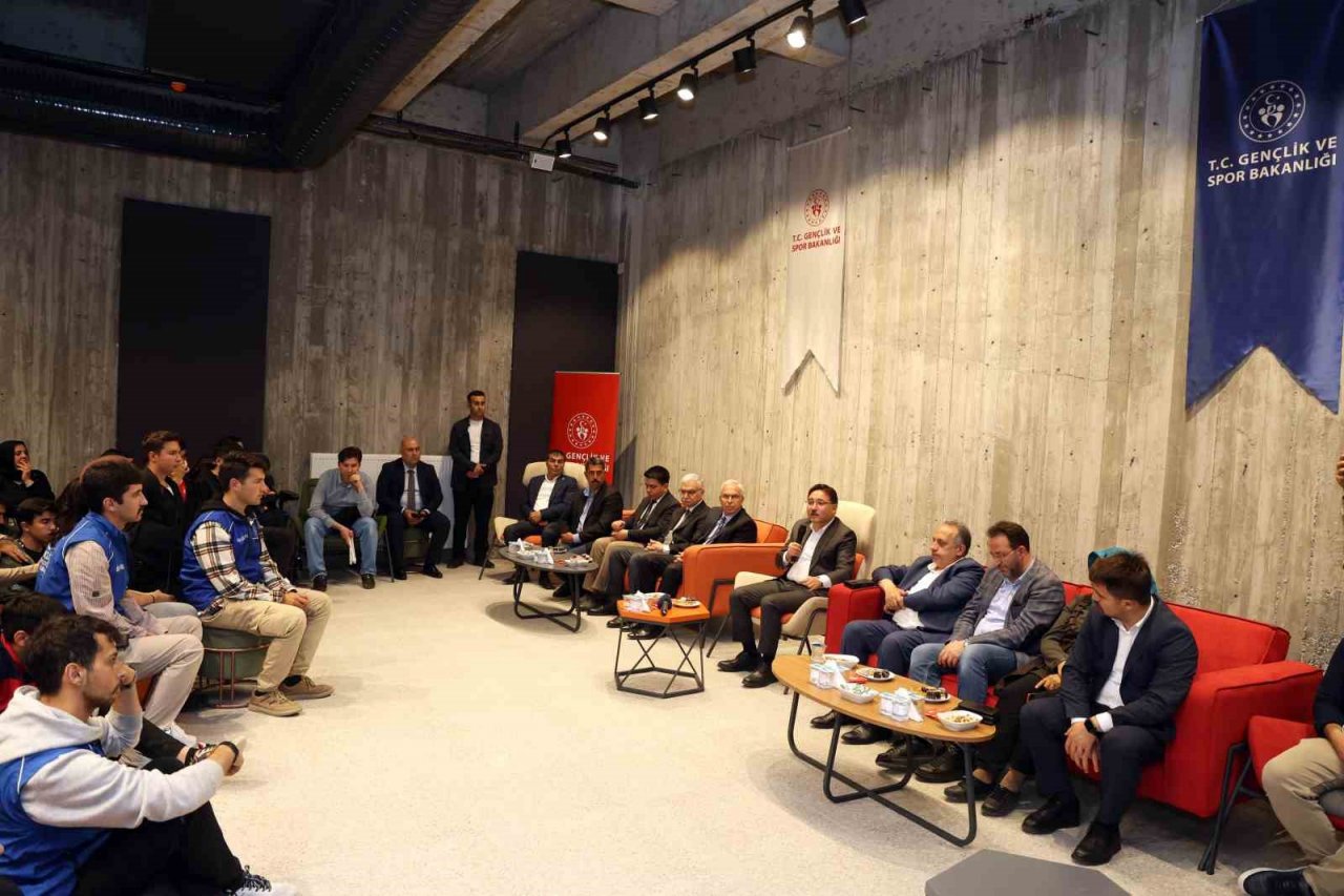 Talas’ta Gençliğin Buluşma Noktası ’Genç Ofis’