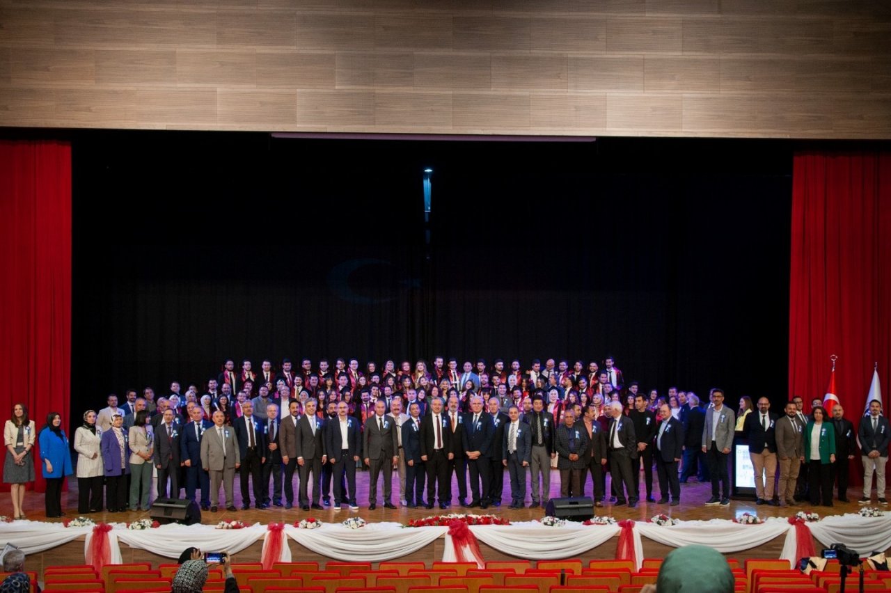 Tıp Fakültesi’nde yemin töreni heyecanı