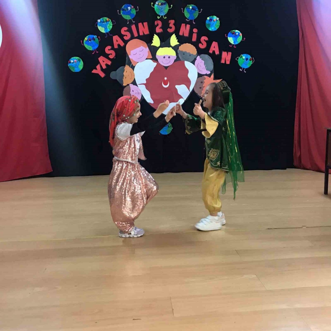 Minikler bu proje ile milli ve manevi değerleri öğrendi