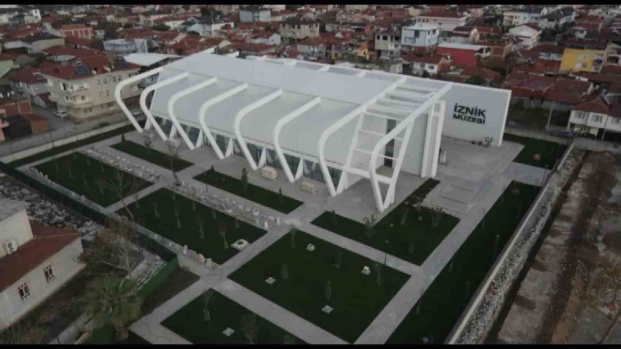 Roma Valisi’nin 2 bin yıllık altın tacı İznik Müzesi’nde sergileniyor